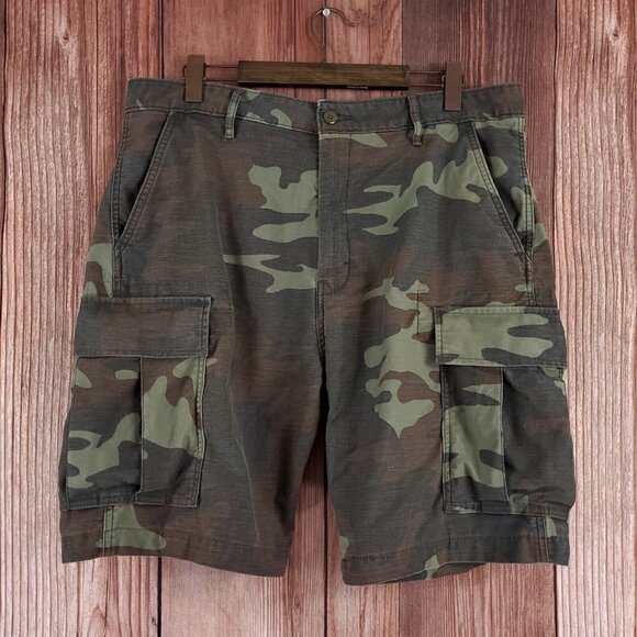 *Flaw* Levis Mens 36 Woodland Camouflage Camo Cargo Shorts Heavy Canvas Cotton - Picture 1 of 15
